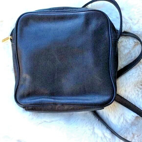 Anne Klein II Womens Shoulder bag Size-@8 1/4 x 8 1/4 x 2*** - Picture 3 of 6